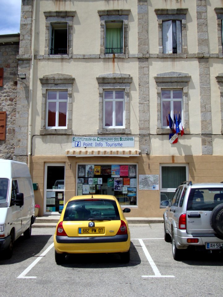 St.Martin-de-Valamas (Ardèche) maison Communauté des Communes des Boutières