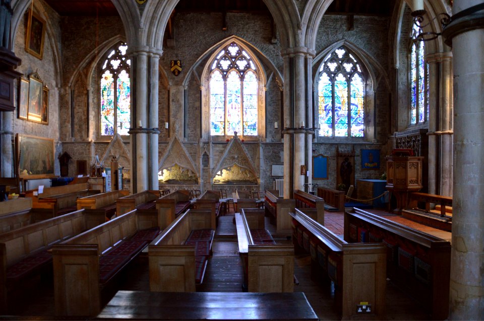St. Thomas the Martyr, Winchelsea, interior