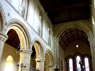 St Andrew, Steyning, interior 01