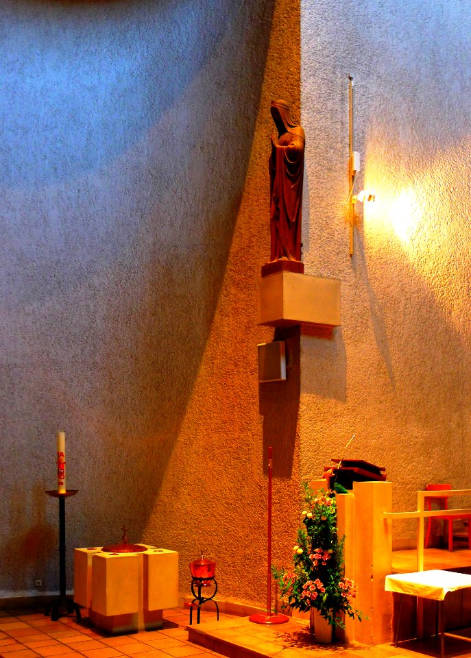 St.-Thomas-von-Aquin-Kirche (Berlin-Charlottenburg) Taufbecken