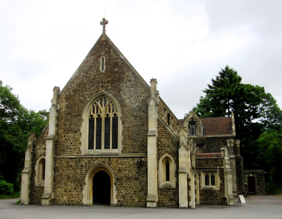 St Alban's Church, Tilford Road, Hindhead (June 2015) (1)
