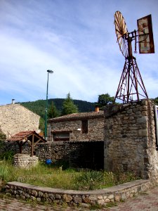 St.Fortunat-sur-Eyrieux, moulin à vent, puits photo