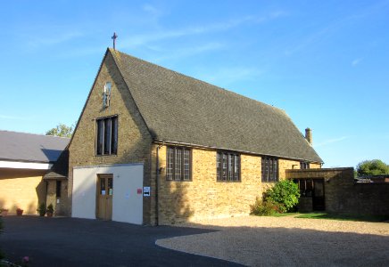 St Wilfrid's RC Church, South Road, Hailsham (September 2016) (1955 building) (2)