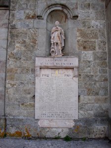 St.Victor-Malescours (Haute-Loire, Fr) monument aux morts
