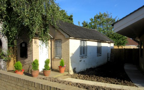 St Wilfrid's RC Church, South Road, Hailsham (September 2016) (1922 building) (2)