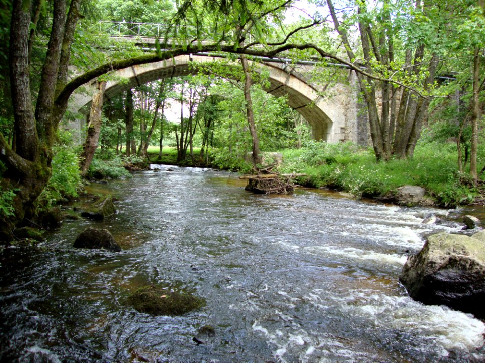St.Victor-Malescours (Haute-Loire, Fr) pont sur la Semène