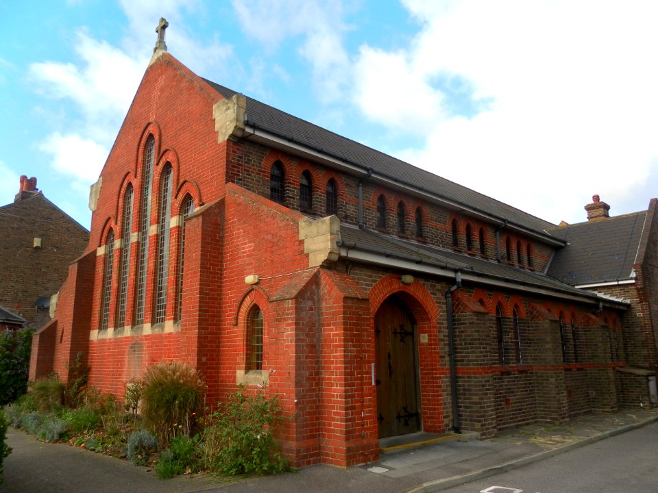 St Agnes Church, Whitley Road, Eastbourne (October 2012) (3)