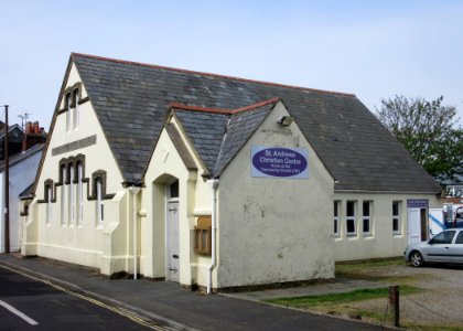 St Andrew's Christian Centre, St Andrew's Road, Cowes, Isle of Wight (May 2016) (1)