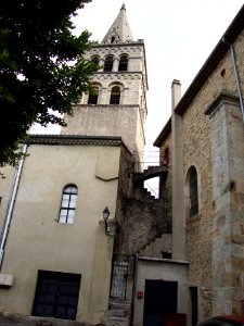 St.Etienne-de-Fontbellon (Ardèche, Fr) église, tour et escalier extérieur