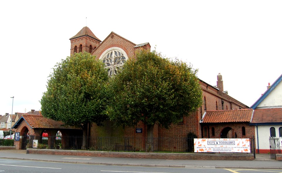 St Alban's Church, 104 Copnor Road, Copnor, Portsmouth (October 2017) (1)