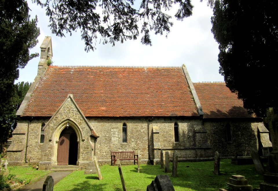St Peter's Church, Church Road, Havenstreet (May 2016) (11)