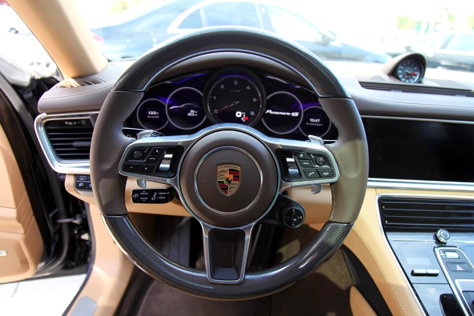 Lux steering in the console