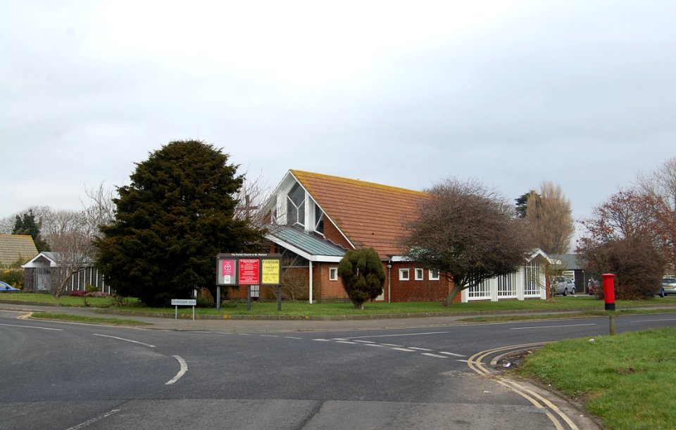 St Richard's Church, Etchingham Road, Langney, Eastbourne (February 2019) (2)