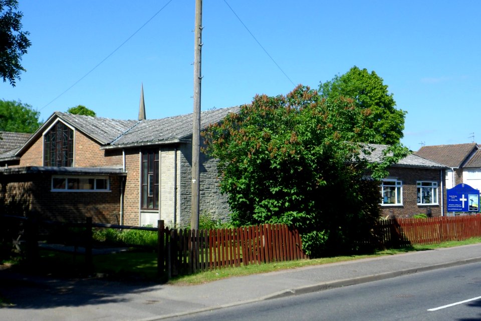 St Wilfrid's Church, Horley Row, Meath Green, Horley (June 2013) (7)