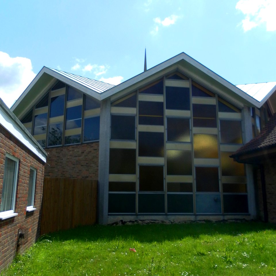 St Paul's Methodist Church, Woodfield Road, Northgate, Crawley (May 2012) (2)