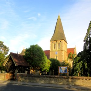 St Peter's Church, Burwood Road, Hersham (NHLE Code 1188005) (June 2015) (2)