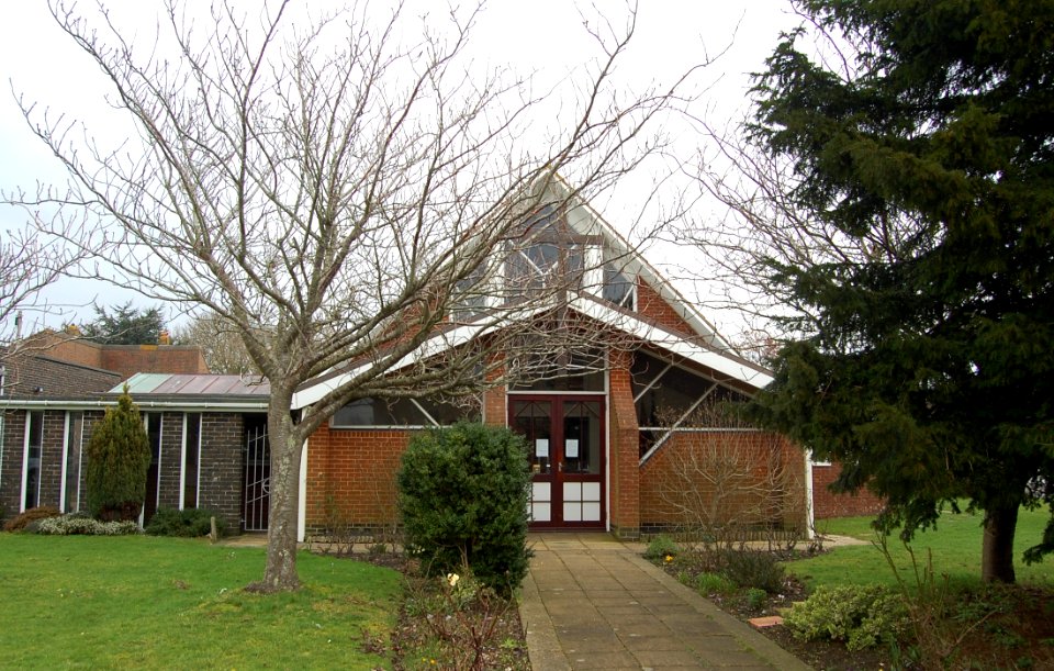 St Richard's Church, Etchingham Road, Langney, Eastbourne (February 2019) (5)