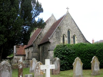 St Peter's Church, Church Road, Havenstreet (May 2016) (4)