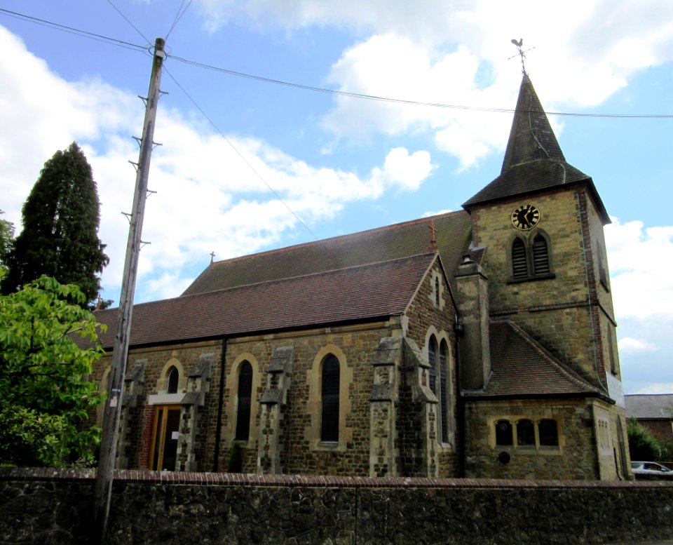 St Stephen's Church, Liphook Road, Shottermill (June 2015) (4)