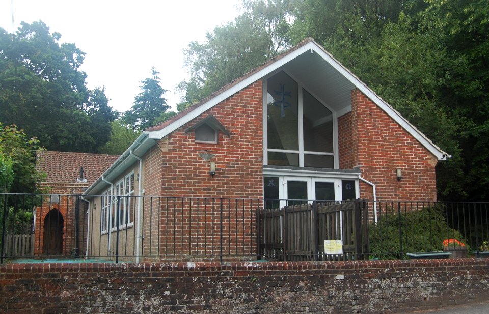 St Paul's United Reformed Church, Hill Brow Road, Hill Brow (July 2019) (8)