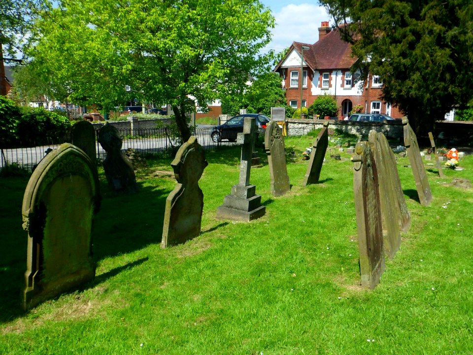 St Paul's Church, Poyle Road, Tongham (May 2014) (3)