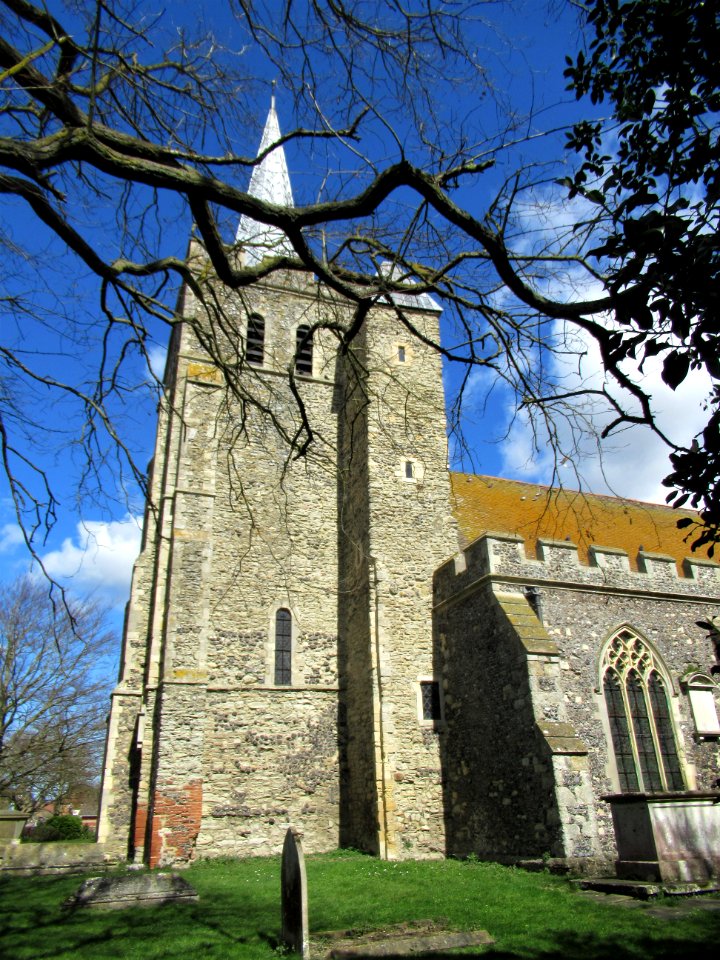 St Mary, Minster in Thanet, April 2021 01