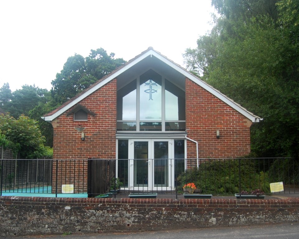 St Paul's United Reformed Church, Hill Brow Road, Hill Brow (July 2019) (6)