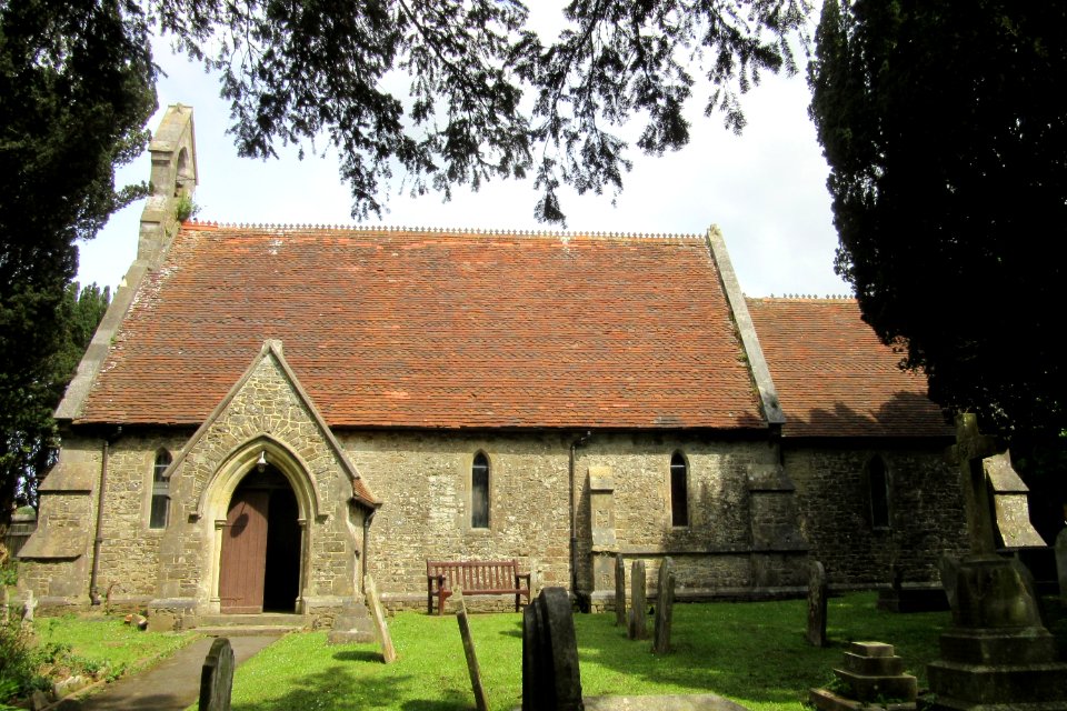 St Peter's Church, Church Road, Havenstreet (May 2016) (10)