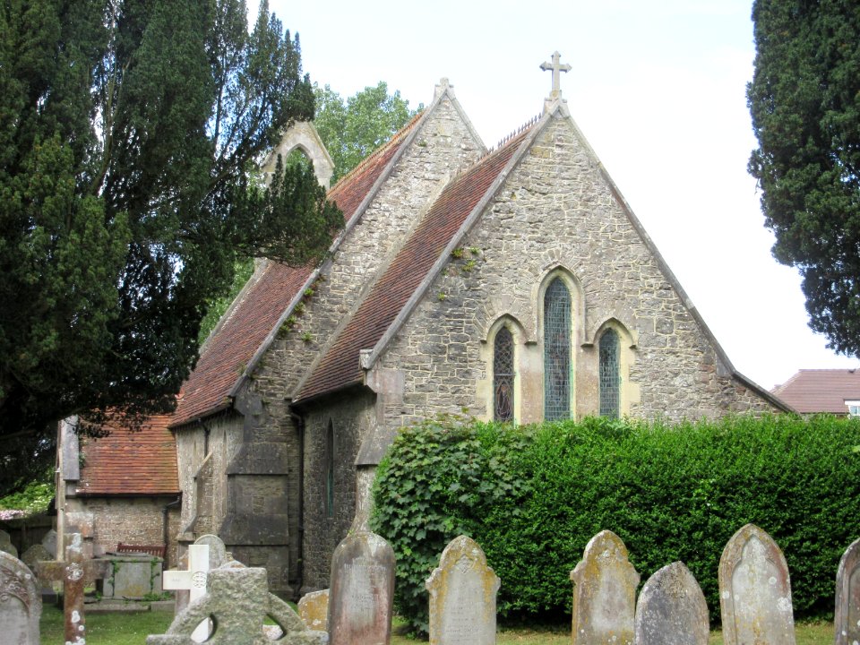St Peter's Church, Church Road, Havenstreet (May 2016) (8)