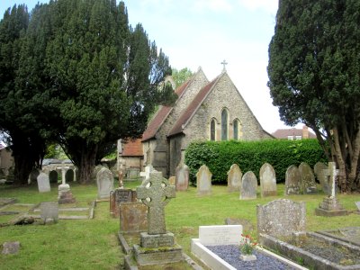 St Peter's Church, Church Road, Havenstreet (May 2016) (7)