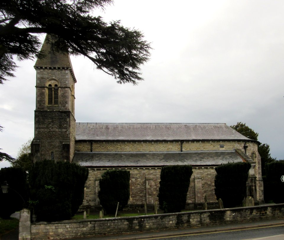 St Paul's Church, Staplers Road, Barton, Isle of Wight (May 2016) (4)