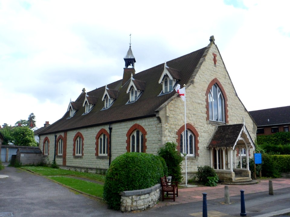 St Philip's Church, Nutley Lane, Reigate (June 2013) (3)