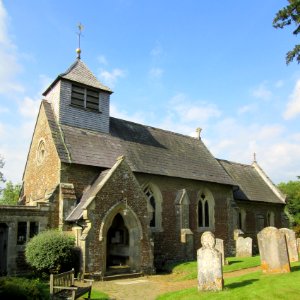 St Peter's Church, Church Lane, Hambledon (June 2015) (3)