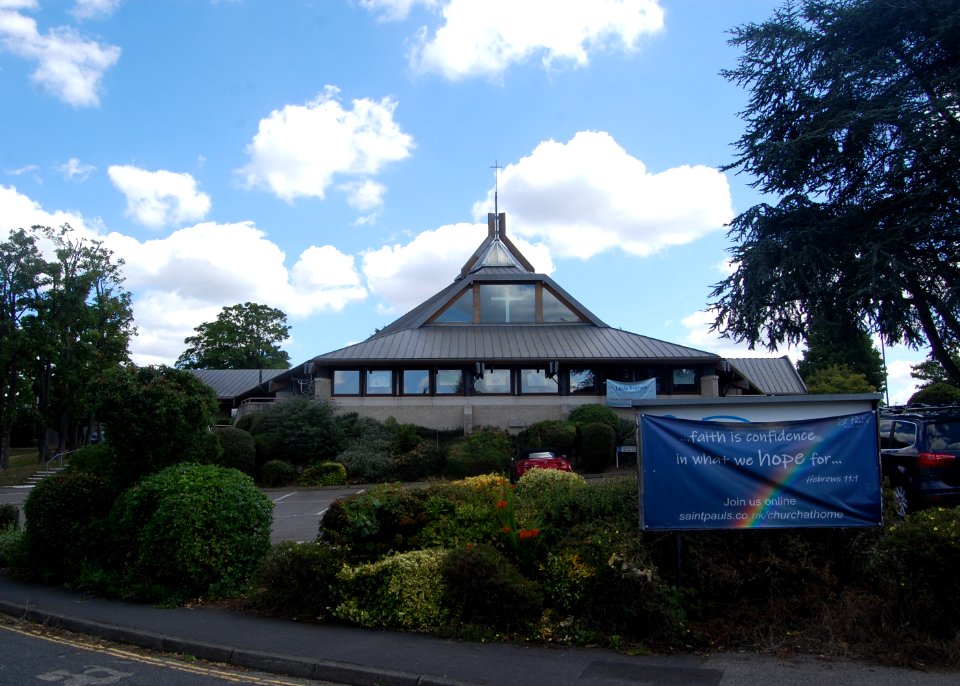 St Paul's Church, Northey Avenue, Howell Hill, near Ewell (July 2020) (4)