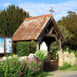 St Swithun's Church, Thorley Road, Thorley (May 2016) (Lychgate)