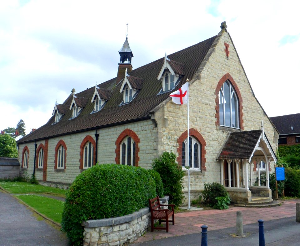 St Philip's Church, Nutley Lane, Reigate (June 2013)