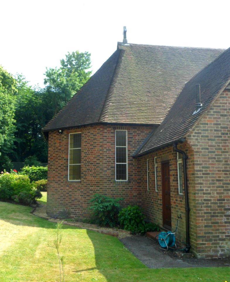 St Paul's Church, Warren Road, Nork (July 2013) (3)