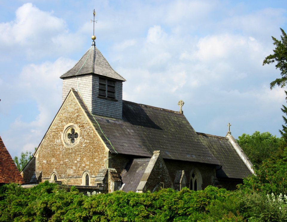 St Peter's Church, Church Lane, Hambledon (June 2015) (1)