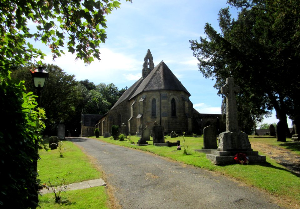 St Philip's Church, Ticehurst Road, Burwash Weald (June 2015) (20)