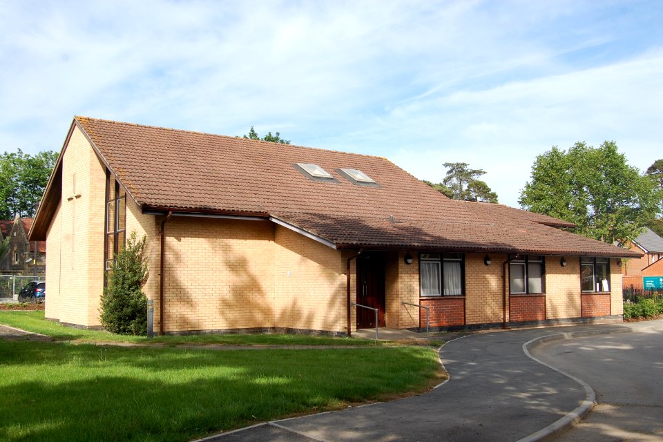 St Swithun Wells Church, Allington Lane, Fair Oak (June 2019) (6)