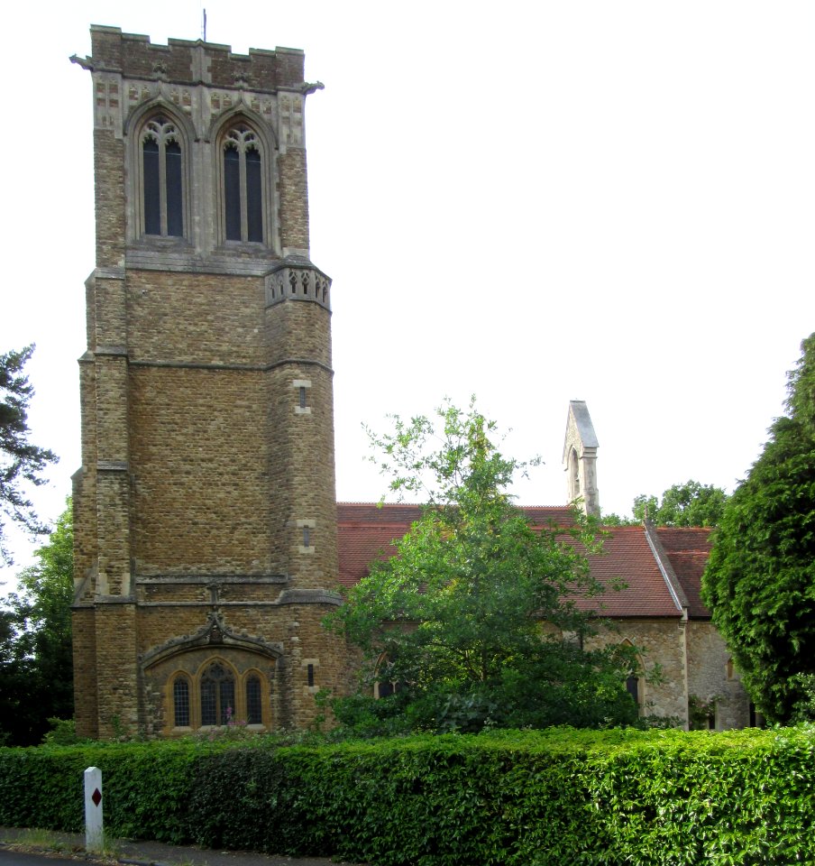 St Mary's Church, Oatlands Avenue, Oatlands, Weybridge (NHLE Code 1030180) (June 2015) (2)