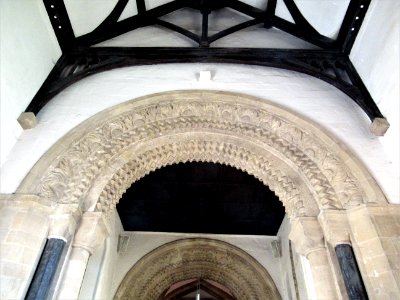 St Mary, Iffley, crossing arch
