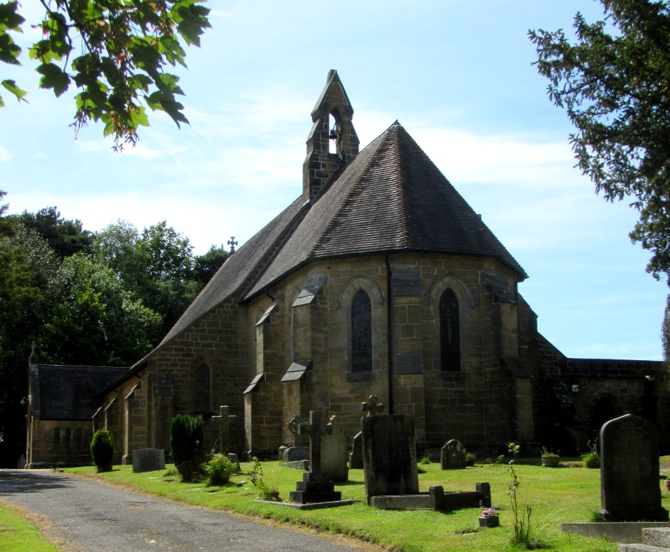 St Philip's Church, Ticehurst Road, Burwash Weald (June 2015) (1)