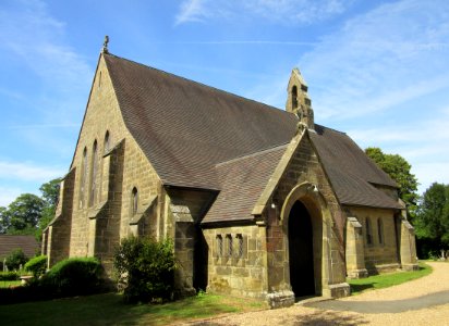St Philip's Church, Ticehurst Road, Burwash Weald (June 2015) (9)