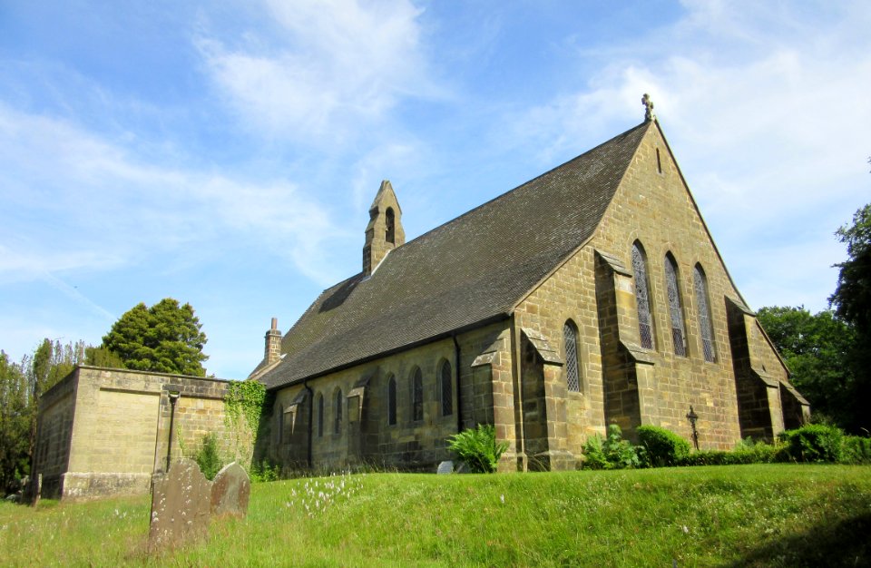 St Philip's Church, Ticehurst Road, Burwash Weald (June 2015) (14)