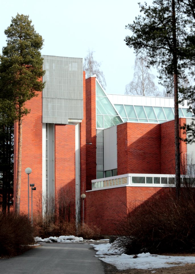St Thomas Church Oulu 20140405 01
