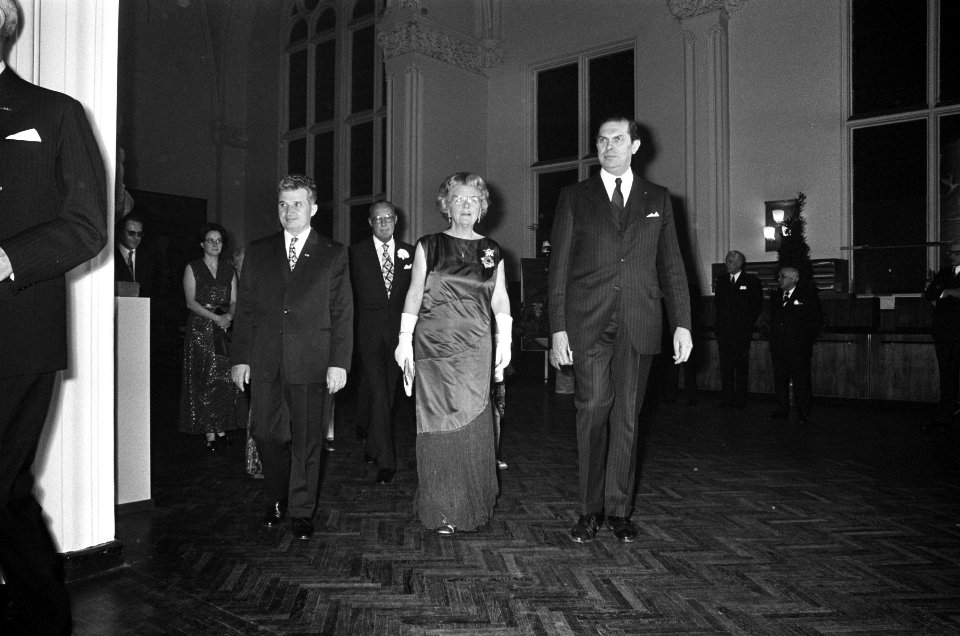Staatsbezoek President Ceausescu van Roemenie, regeringsdiner in Rijksmuseum tg, Bestanddeelnr 926-3373