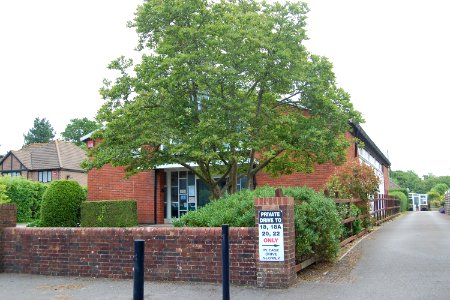 St Thomas's RC Church, New Brighton Road, Emsworth (May 2019) (1)