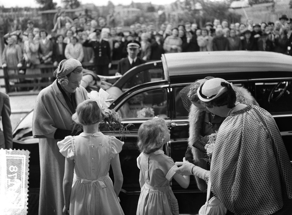 Staatsbezoek president Coty aan Nederland. Mevrouw Coty en koningin Juliana bezo, Bestanddeelnr 906-6178