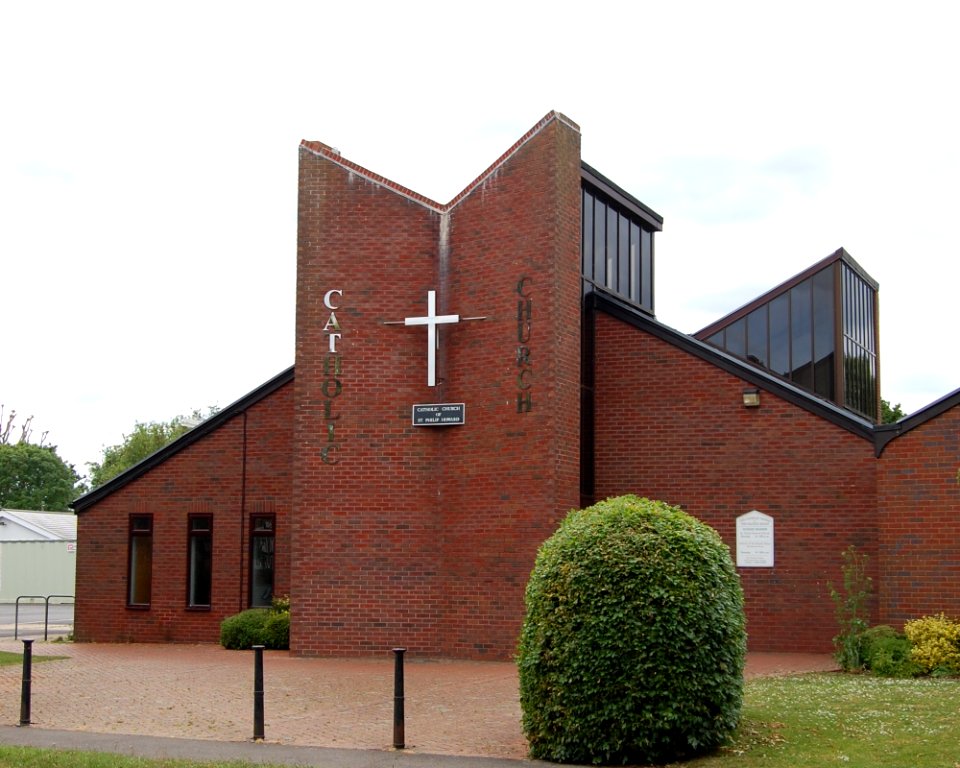 St Philip Howard's RC Church, Bishopsfield Road, Fareham (May 2019) (4)